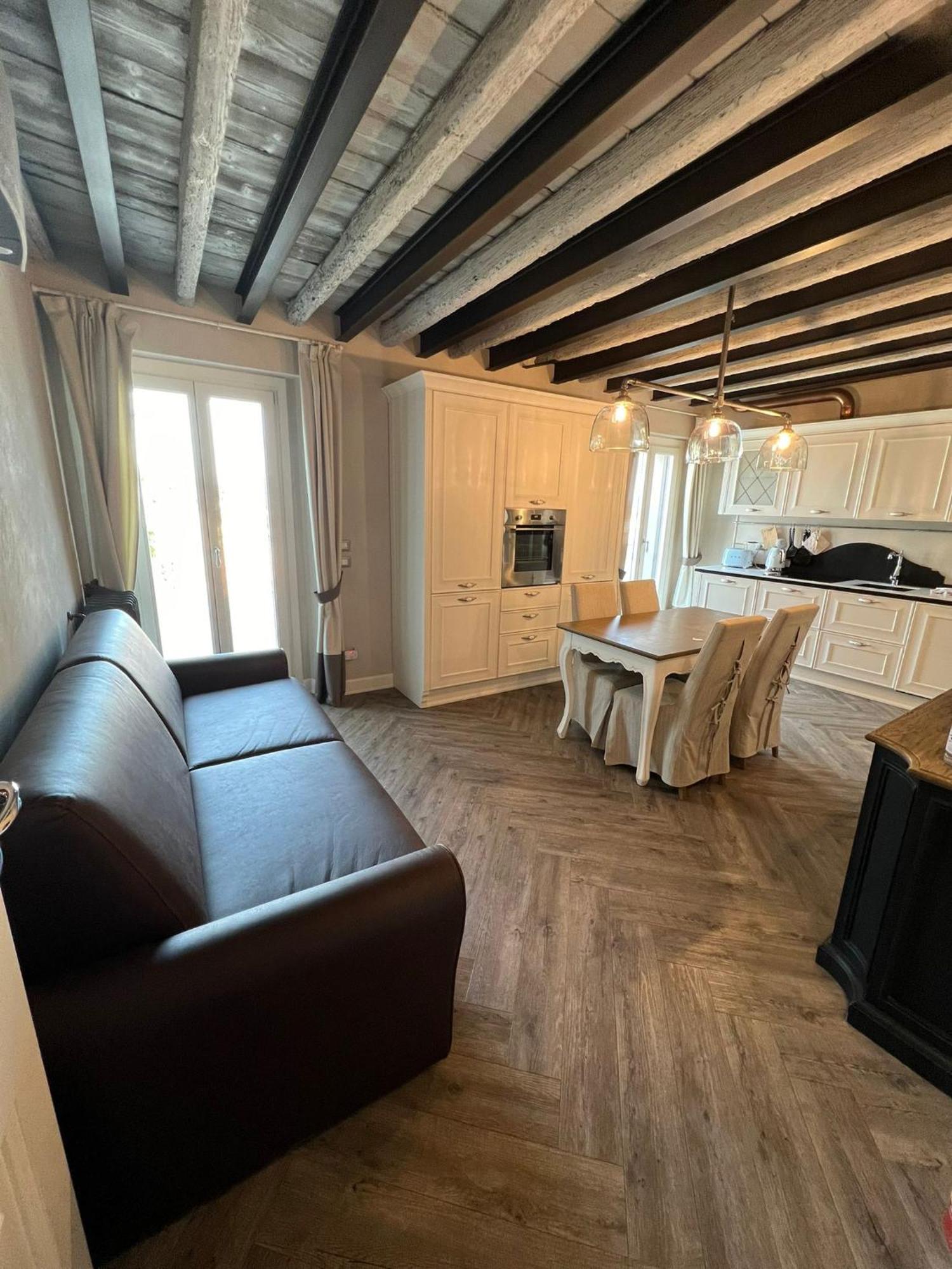 La Vite 2.0 Apartments Desenzano del Garda Eksteriør billede